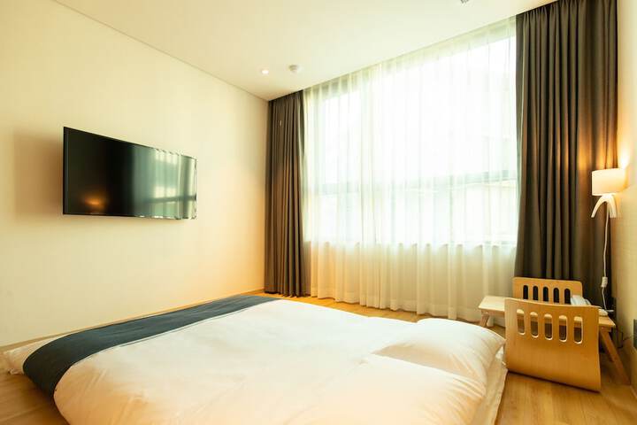 Room 18 of 61