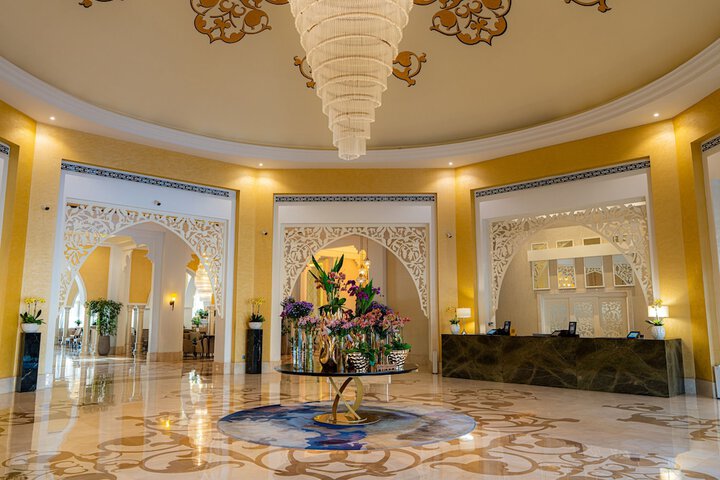 Guest Lobby