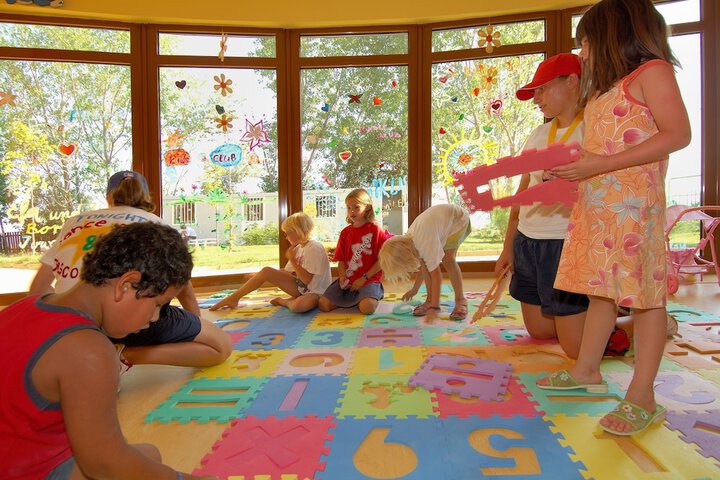 Childrens Activities 61 of 121