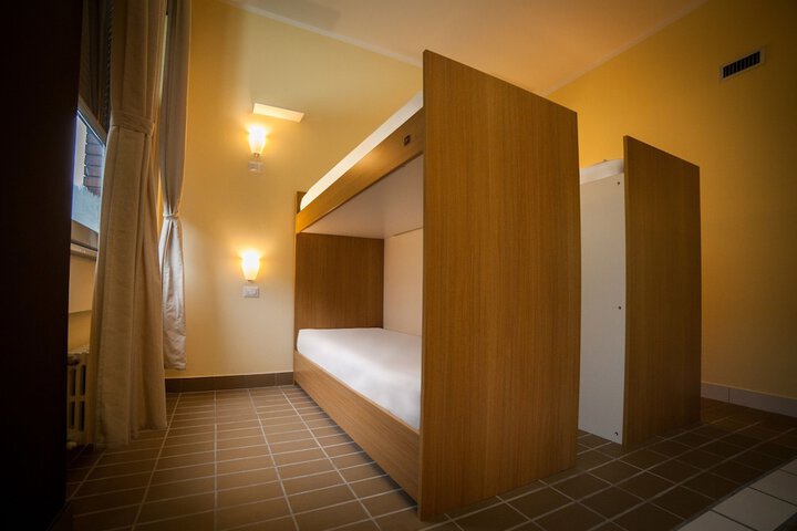Room 4 of 45