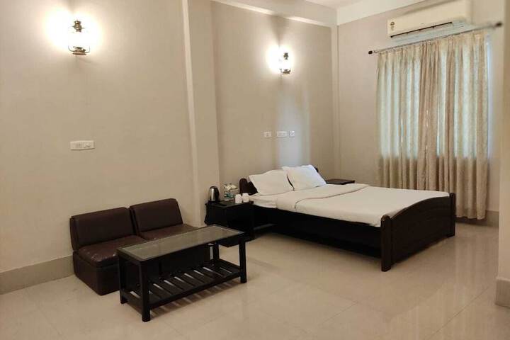 Room 8 of 35
