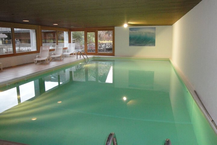 Pool 23 of 42