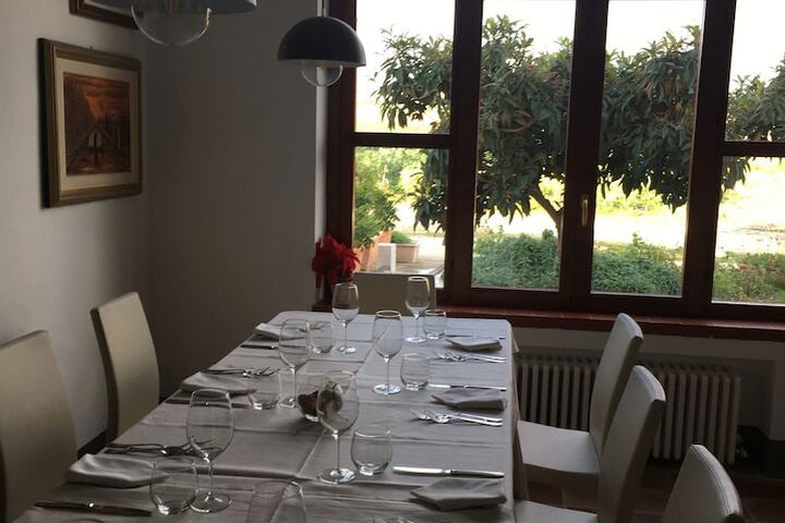 Dining 61 of 80