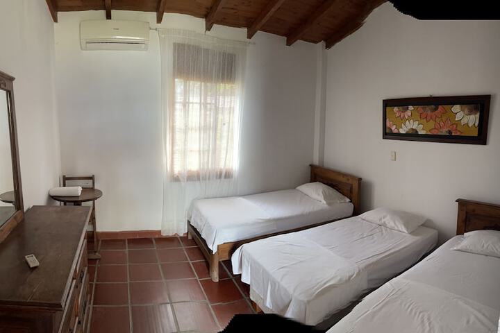 Room 6 of 37