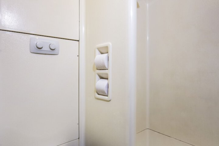 Room 13 of 27