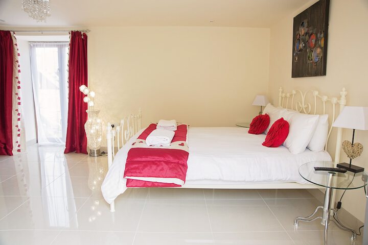Room 35 of 167