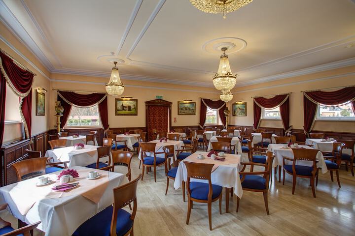 Restaurants