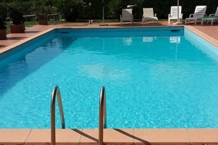 Pool 67 of 95