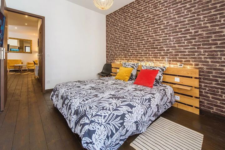 Room 3 of 55