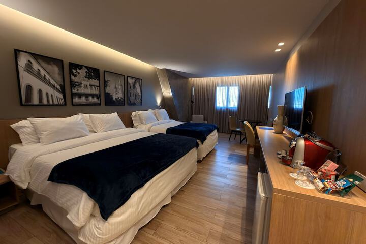 Room 37 of 132