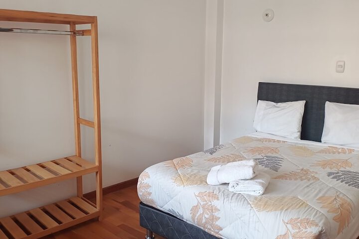 Room 3 of 10