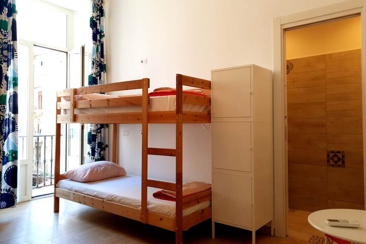 Room 8 of 46