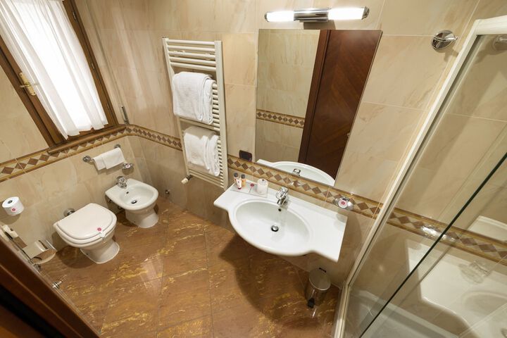 Room 40 of 68