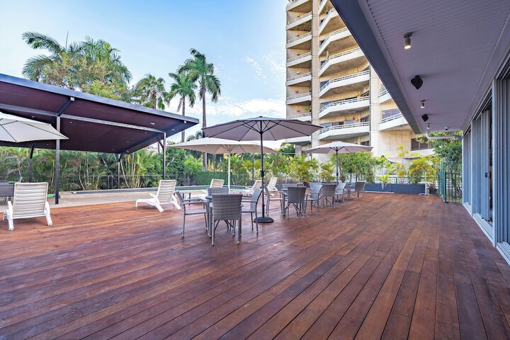 Sundeck 48 of 52