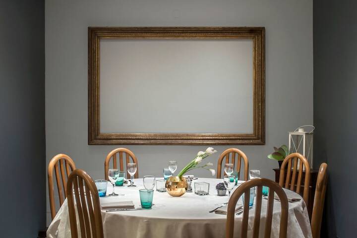 Dining 76 of 86
