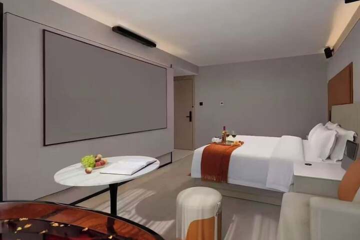 Room 20 of 29