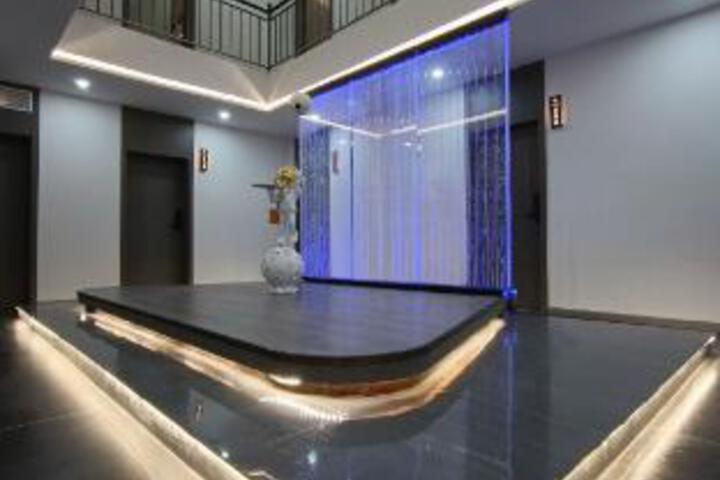 Jinlangwan Hotel (Wenjiang Southwest University of Finance and Economics Branch)