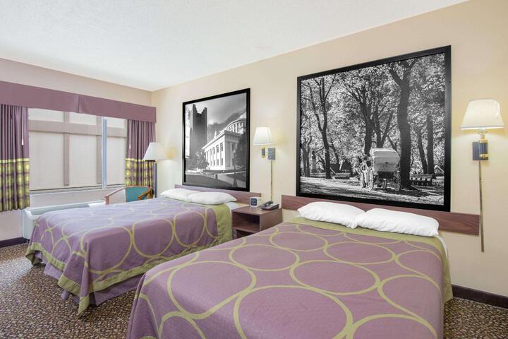 2 Double Beds Accessible (3 of 4)