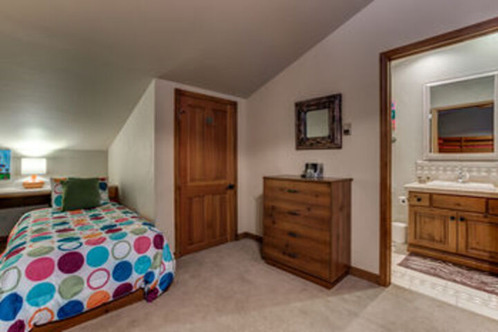 Room 3 of 13