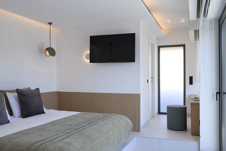Room 14 of 29