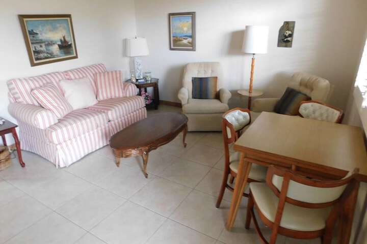 Room 2 of 36