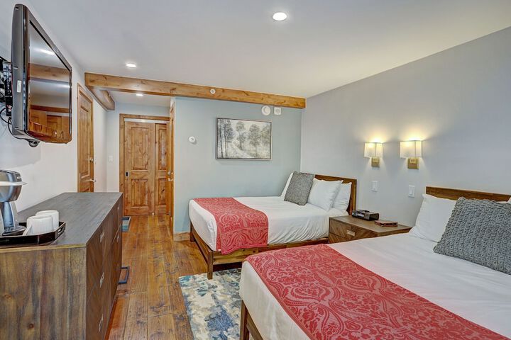 Room 45 of 302