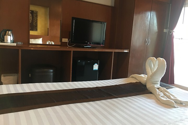 Room 12 of 49