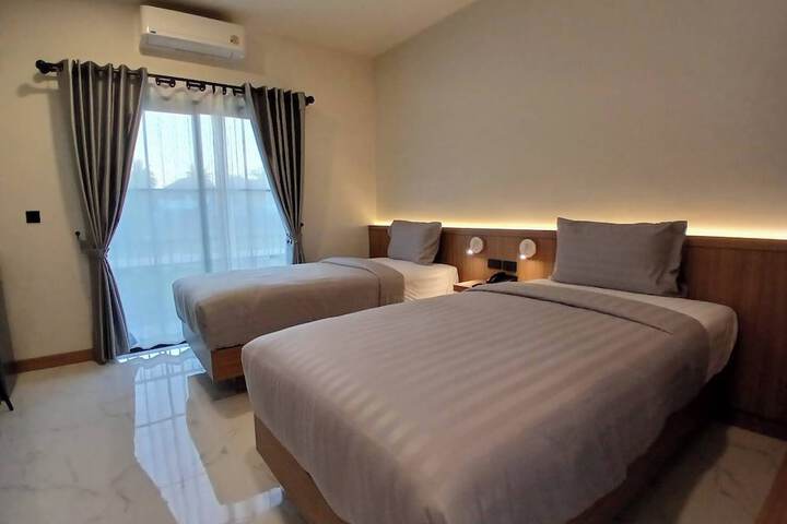 Room 8 of 22
