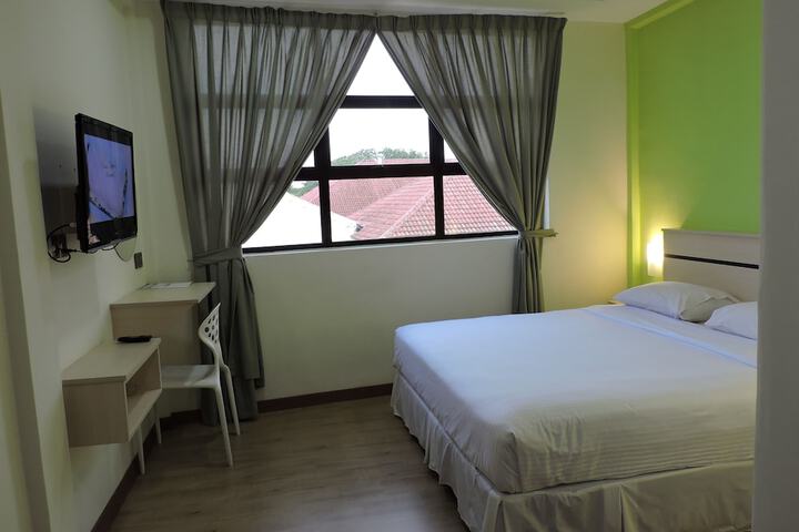 Room 13 of 43