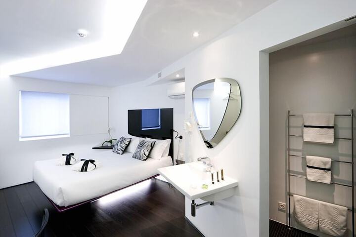 Room 8 of 56