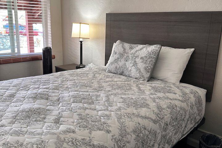 Room 25 of 89