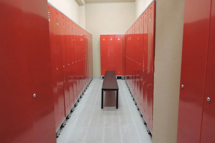 Room 10 of 16