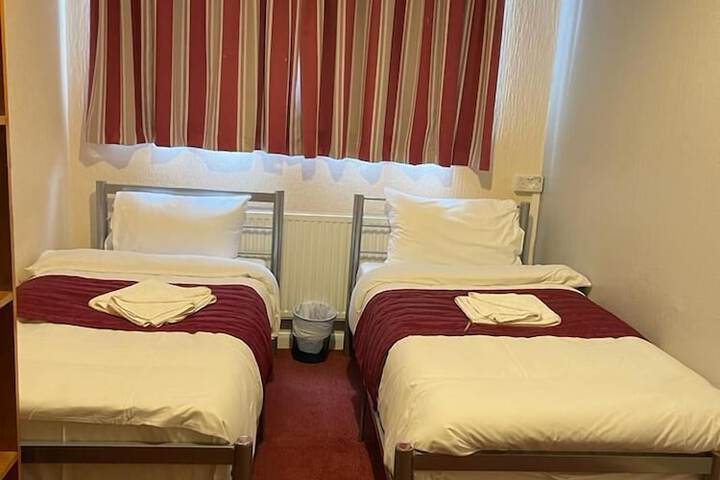 Room 9 of 22