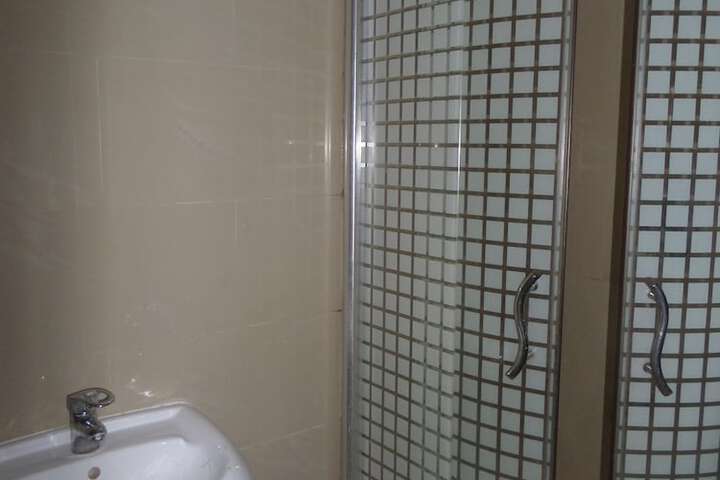 Room 14 of 16