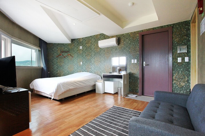 Room 20 of 62