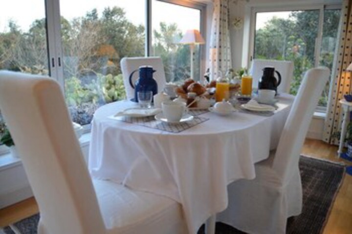 Breakfast/Coffee Service 5 of 33