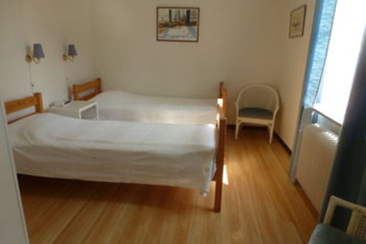 Room 37 of 62
