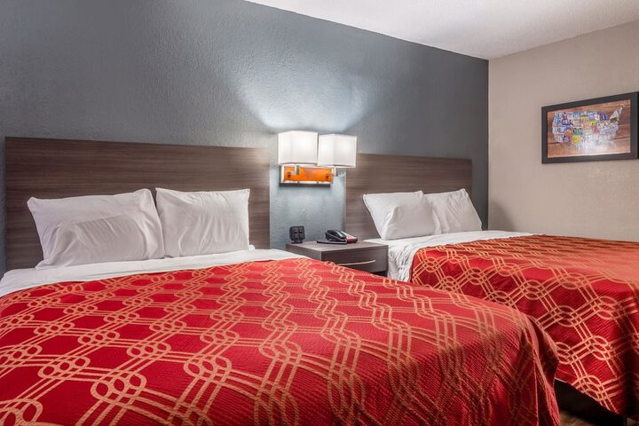 2 Double Beds (4 of 5)