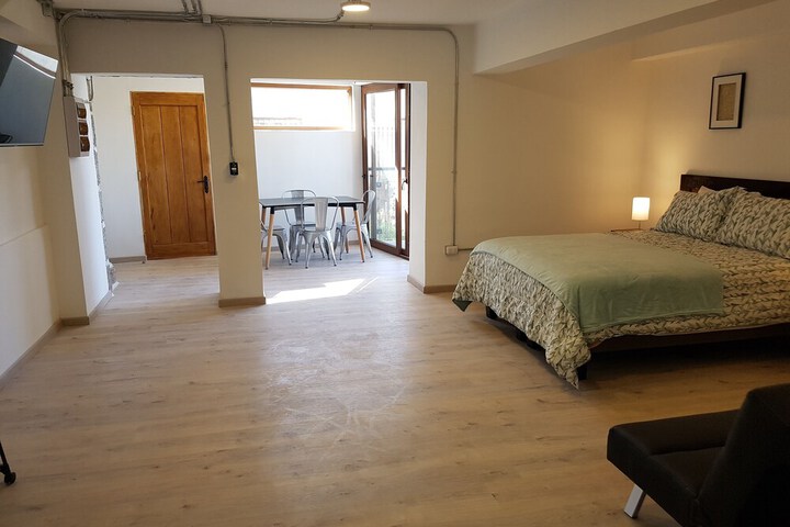 Room 10 of 28