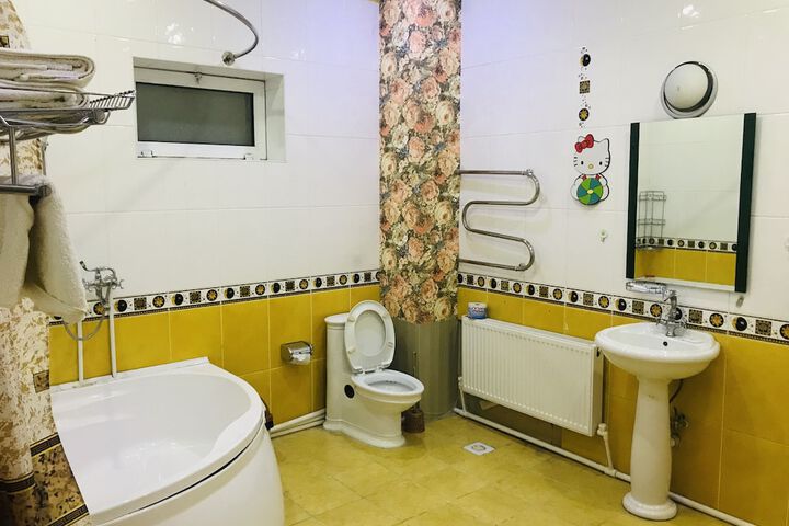 Room 6 of 23