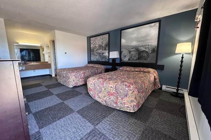 Room 5 of 10