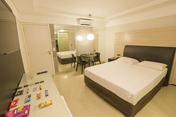 Room 3 of 10