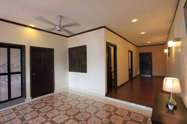 Room 3 of 29