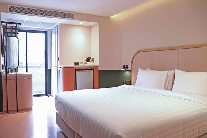 Room 35 of 155