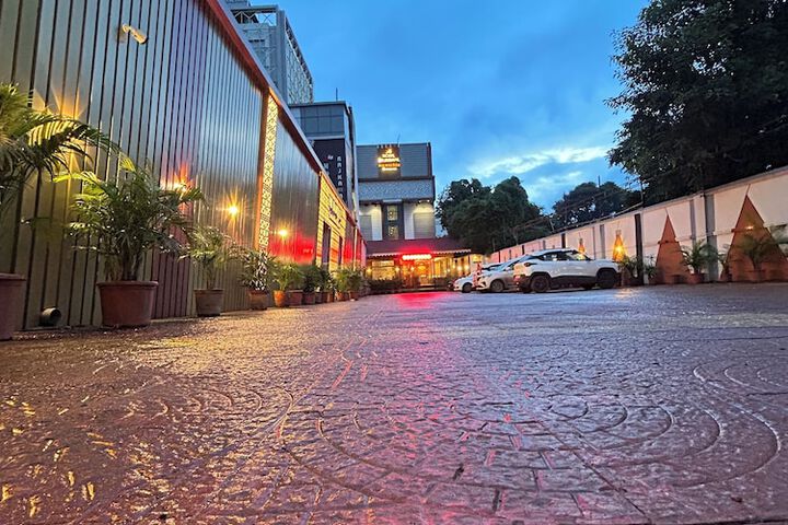Hotel Entry