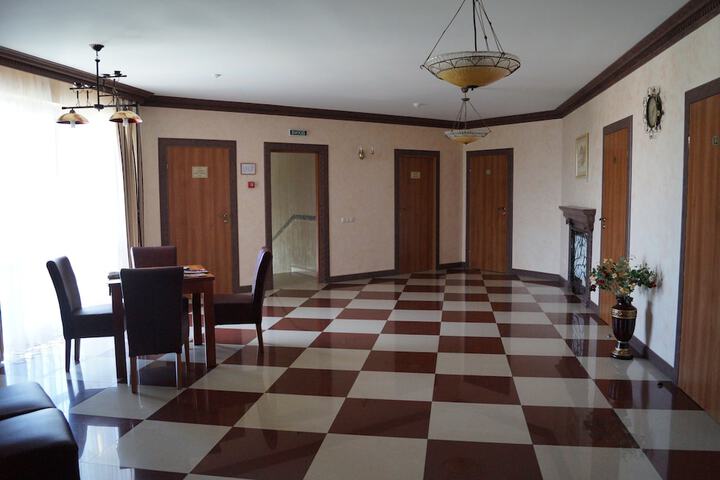 Ballroom/Hall 54 of 60