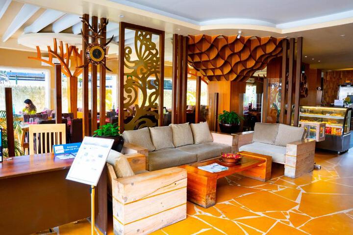 Hotel Interior 4 of 23