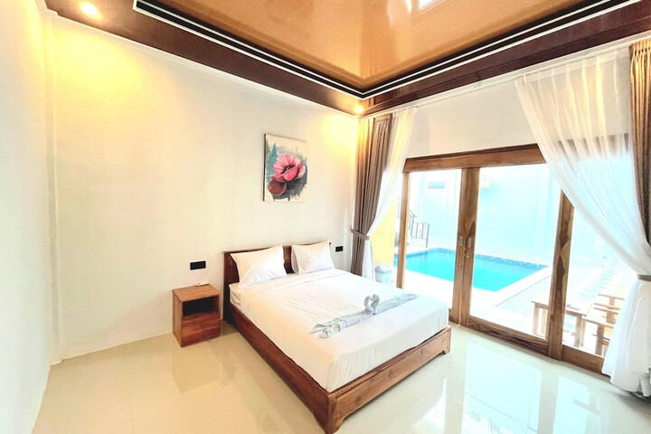 Room 3 of 11