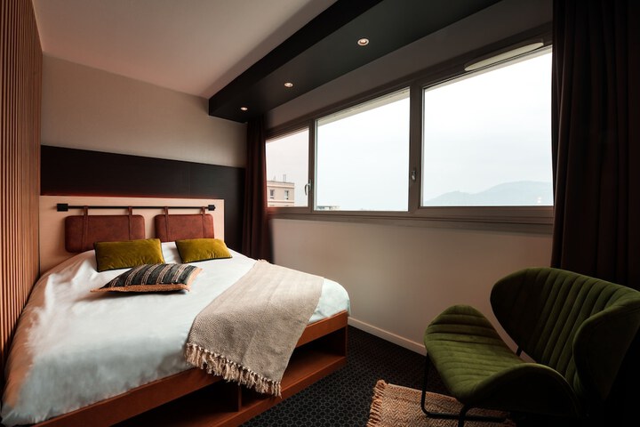 Room 19 of 47