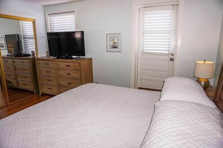 Room 111 of 325
